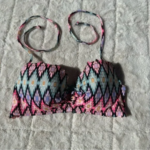 Victoria’s Secret | Warm Ikat Foil The Getaway Halter Bikini Top | Size 32C - Picture 3 of 10